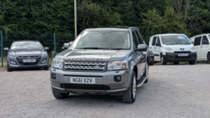 2011 Land Rover Freelander 2 2.2 Sd4 Hse in Grey — image 4