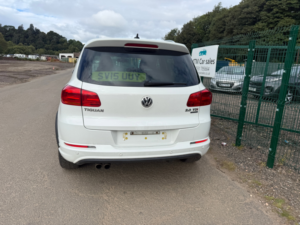 2015 Volkswagen Tiguan 2.0 Tdi Bluemotion Tech R-Line SUV 5dr Diesel DSG 4WD Euro 5 (s/s) (nav) (177 Ps) in White — image 5