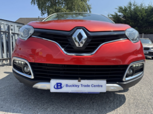 2015 Renault Captur 1.5 Signature Energy Dci 90 Stop & Start in Red — image 3
