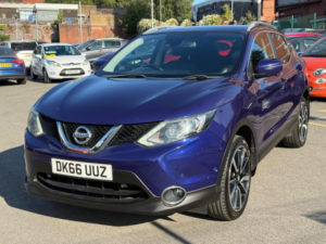 2016 Nissan Qashqai 1.5 Dci Tekna 2WD Euro 6 (s/s) 5dr in Blue — image 4