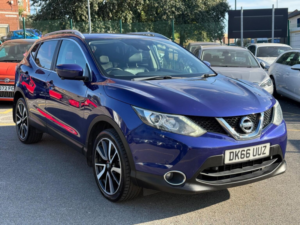 2016 Nissan Qashqai 1.5 Dci Tekna 2WD Euro 6 (s/s) 5dr in Blue — image 6