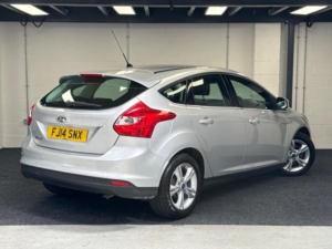2014 Ford Focus 1.6 Zetec Powershift Euro 5 5dr — image 3