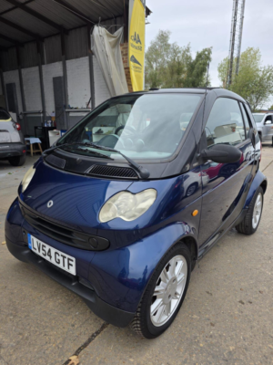 2004 Smart Fortwo 0.7 City Pure Cabriolet 2dr in Black — image 2