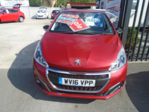 2016 Peugeot 208 1.2 Puretech Gt Line Hatchback 5dr Petrol Manual Euro 6 (s/s) (110 Ps) in Red — image 2