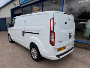 2023 Ford Transit Custom 2.0 300 Ecoblue Limited Panel Van 5dr Diesel Manual L2 H1 Euro 6 130 Ps in White — image 4
