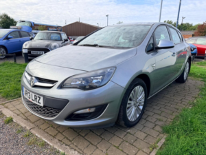 2013 Vauxhall Astra 1.7 Cdti Ecoflex Energy Euro 5 5dr in Grey — image 3