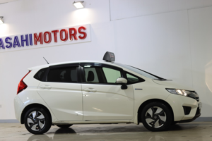 2014 Honda Jazz 1.5 Hybrid Es CVT Euro 5 5dr in White — image 2