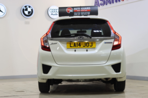 2014 Honda Jazz 1.5 Hybrid Es CVT Euro 5 5dr in White — image 3