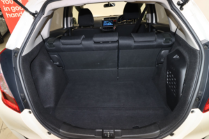 2014 Honda Jazz 1.5 Hybrid Es CVT Euro 5 5dr in White — image 5