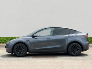 2022 Tesla Model Y (dual Motor) Long Range SUV 5dr Electric Auto 4wde (384 Bhp) in Grey — image 4