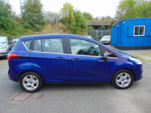 2015 Ford B-Max 1.6 Zetec * Mot September 2027 * Finance Available * Free 6 Months Warranty * Only 55164 Miles * Sca in Blue — image 2