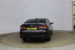 2018 Hyundai I40 1.7 Crdi Blue Drive Se Nav Dct Euro 6 (s/s) 4dr in Black — image 4