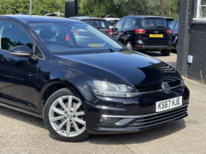 2017 Volkswagen Golf 1.5 Tsi Evo Gt in Black — image 4