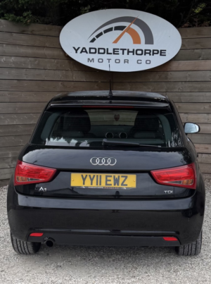 2011 Audi A1 1.6 Tdi Se in Black — image 4
