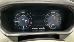 2016 Land Rover Range Rover Sport 5.0 V8 Svr Auto 4WD Euro 6 (s/s) 5dr in Blue — image 5