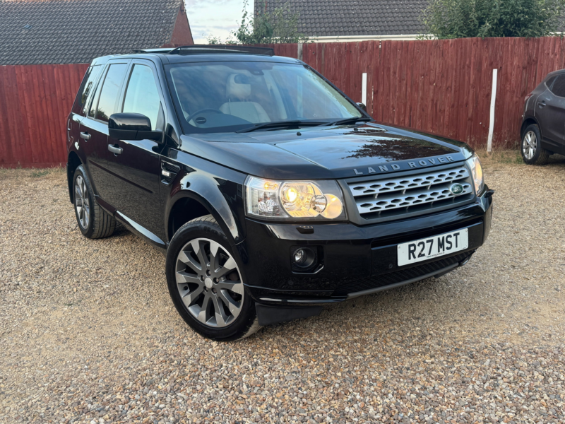 2011 Land Rover Freelander 2 2.2 Sd4 Hse SUV 5dr Diesel Commandshift 4WD Euro 5 (190 Ps) in Black — image 1