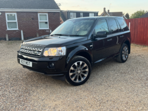 2011 Land Rover Freelander 2 2.2 Sd4 Hse SUV 5dr Diesel Commandshift 4WD Euro 5 (190 Ps) in Black — image 2