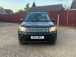 2011 Land Rover Freelander 2 2.2 Sd4 Hse SUV 5dr Diesel Commandshift 4WD Euro 5 (190 Ps) in Black — image 3