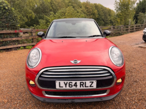 2014 MINI Hatch 1.5 Cooper Auto Euro 6 (s/s) 5dr in Red — image 4