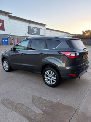 2018 Ford Kuga 1.5 Tdci Zetec SUV 5dr Diesel Manual Euro 6 (s/s) (120 Ps) in Grey — image 3