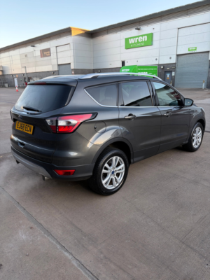 2018 Ford Kuga 1.5 Tdci Zetec SUV 5dr Diesel Manual Euro 6 (s/s) (120 Ps) in Grey — image 4