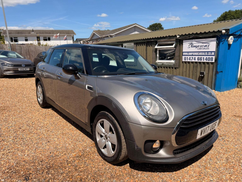 2017 MINI Clubman 1.5 Cooper Euro 6 (s/s) 6dr in Silver — image 1