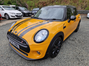 2015 MINI Hatch 1.2 5-Door Hatch One in Orange — image 3