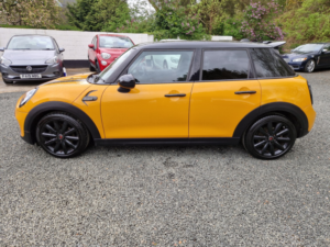 2015 MINI Hatch 1.2 5-Door Hatch One in Orange — image 4