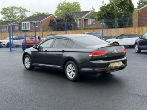 2018 Volkswagen Passat 1.6 Tdi S in Grey — image 3