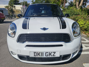 2011 MINI Countryman 1.6 Cooper S All4 Countryman in White — image 6