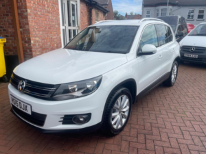 2015 Volkswagen Tiguan 2.0 Tdi Bluemotion Tech Match 2WD Euro 5 (s/s) 5dr in White — image 3