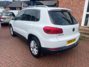 2015 Volkswagen Tiguan 2.0 Tdi Bluemotion Tech Match 2WD Euro 5 (s/s) 5dr in White — image 4