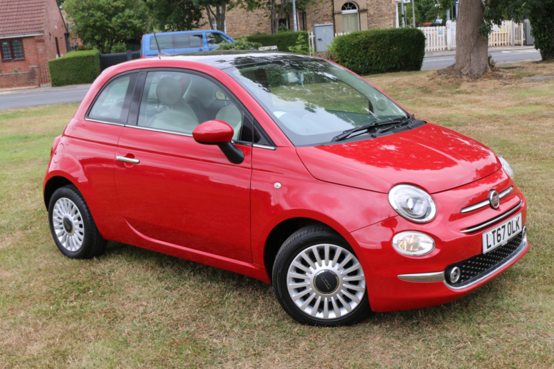 2017 Fiat 500 1.2 500 My17 1.2 69hp Lounge in Red — image 1