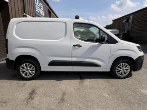 2022 Citroen Berlingo 1.5 Berlingo Van M Bluehdi 100 6-Speed Manual 1000 Enterprise Pro in White — image 4