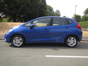 2016 Honda Jazz 1.3 I-Vtec Se in Blue — image 4