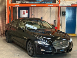 2016 Jaguar Xj 3.0d V6 Portfolio Auto Euro 6 (s/s) 4dr in Black — image 6
