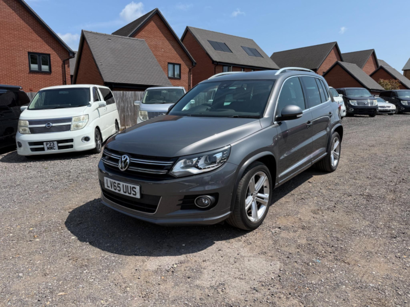 2015 Volkswagen Tiguan 2.0 Tdi Bluemotion Tech R-Line SUV 5dr Diesel DSG 4WD Euro 6 (s/s) (150 Ps) in Grey — image 1