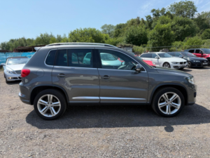 2015 Volkswagen Tiguan 2.0 Tdi Bluemotion Tech R-Line SUV 5dr Diesel DSG 4WD Euro 6 (s/s) (150 Ps) in Grey — image 6