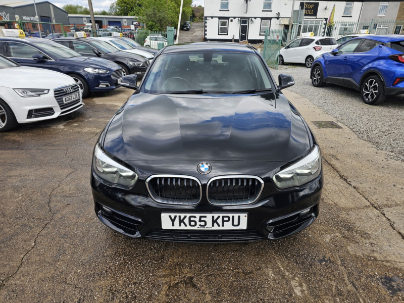 2015 BMW 1 Series 2.0 118d Sport 5-Door in Black — image 1