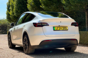 2024 Tesla Model Y Auto Rwd 5dr in White — image 4