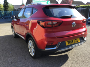 2018 MG MG Zs 1.5 Vti-Tech Excite Euro 6 (s/s) 5dr in Red — image 4