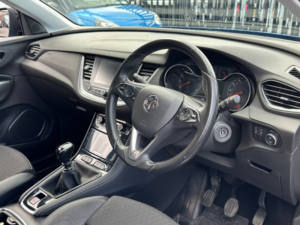 2019 Vauxhall Grandland X 1.2 Turbo Gpf Sport Nav SUV 5dr Petrol Manual Euro 6 (s/s) (130 Ps) in Blue — image 5