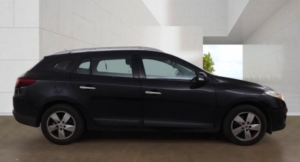 2011 Renault Megane 1.5 Dci Dynamique Tomtom Sport Tourer Euro 5 5dr in Black — image 5