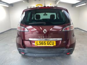 2015 Renault Scenic 1.5 Dci Dynamique Nav MPV 5dr Diesel Manual Euro 6 (s/s) (110 Ps) in Red — image 4