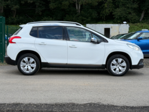 2016 Peugeot 2008 1.6 Bluehdi Allure SUV 5dr Diesel Manual Euro 6 (s/s) (100 Ps) in White — image 4