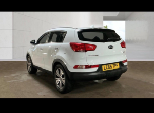 2015 Kia Sportage 1.7 Crdi Ecodynamics 3 2WD Euro 6 (s/s) 5dr in White — image 5