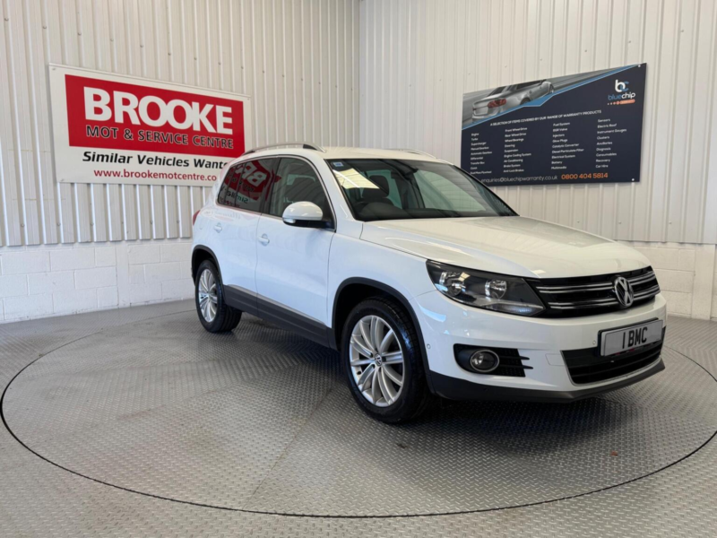 2016 Volkswagen Tiguan 2.0 Tdi Bluemotion Tech Match Edition 4WD Euro 6 (s/s) 5dr in White — image 1