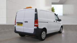 2022 Mercedes-Benz Vito 1.7 110 Cdi Progressive Fwd L1 Euro 6 (s/s) 5dr in White — image 2