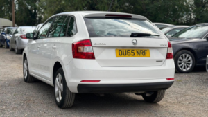 2015 Skoda Rapid 1.6 Tdi Greenline Euro 5 (s/s) 5dr in White — image 4