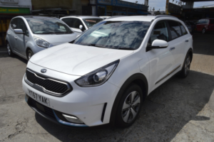 2017 Kia Niro 1.6 Gdi 8.9kwh 3 in White — image 3